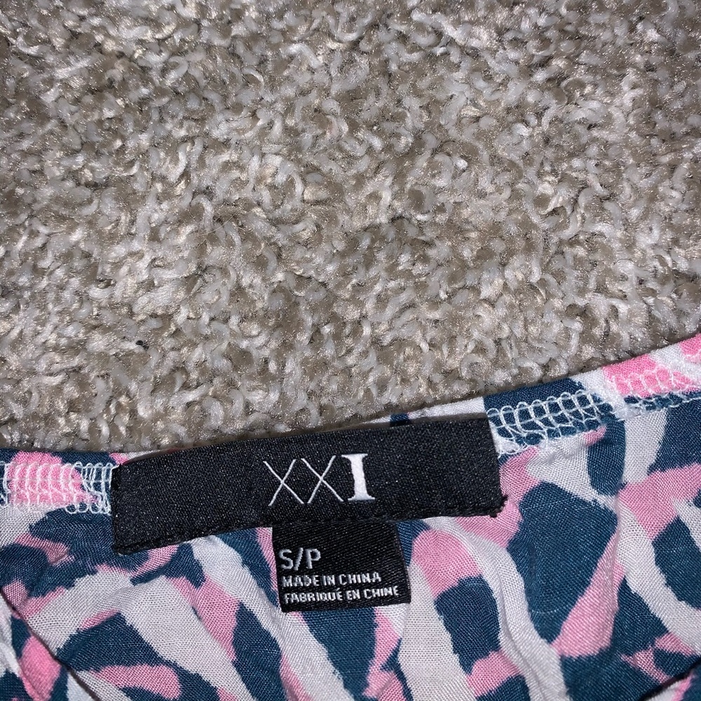 XXI Pink, Blue & White Blouse size S - Picture 6 of 7